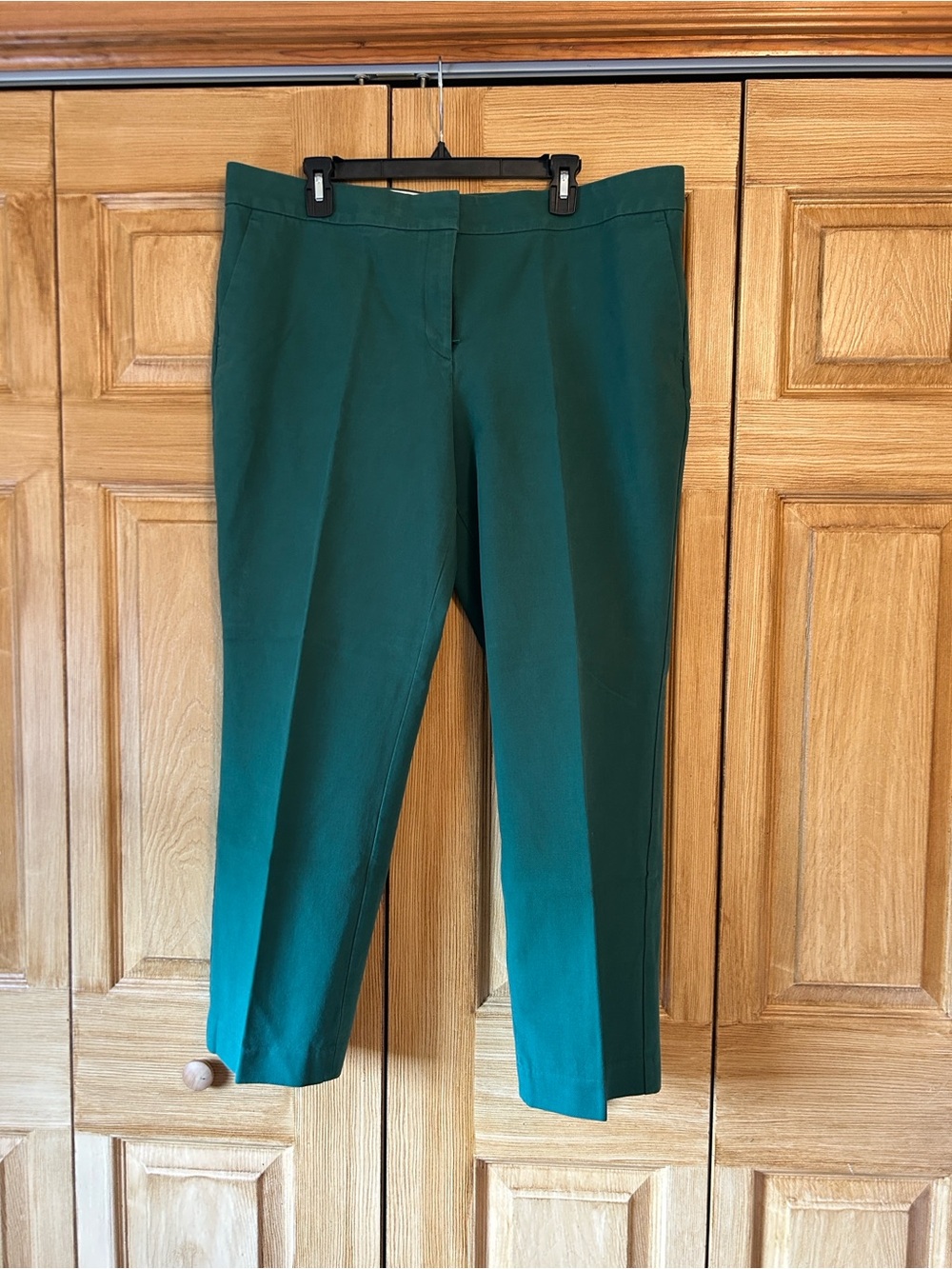 EUC Ann Taylor Kelly Green Trousers. Kate Fit 16T.